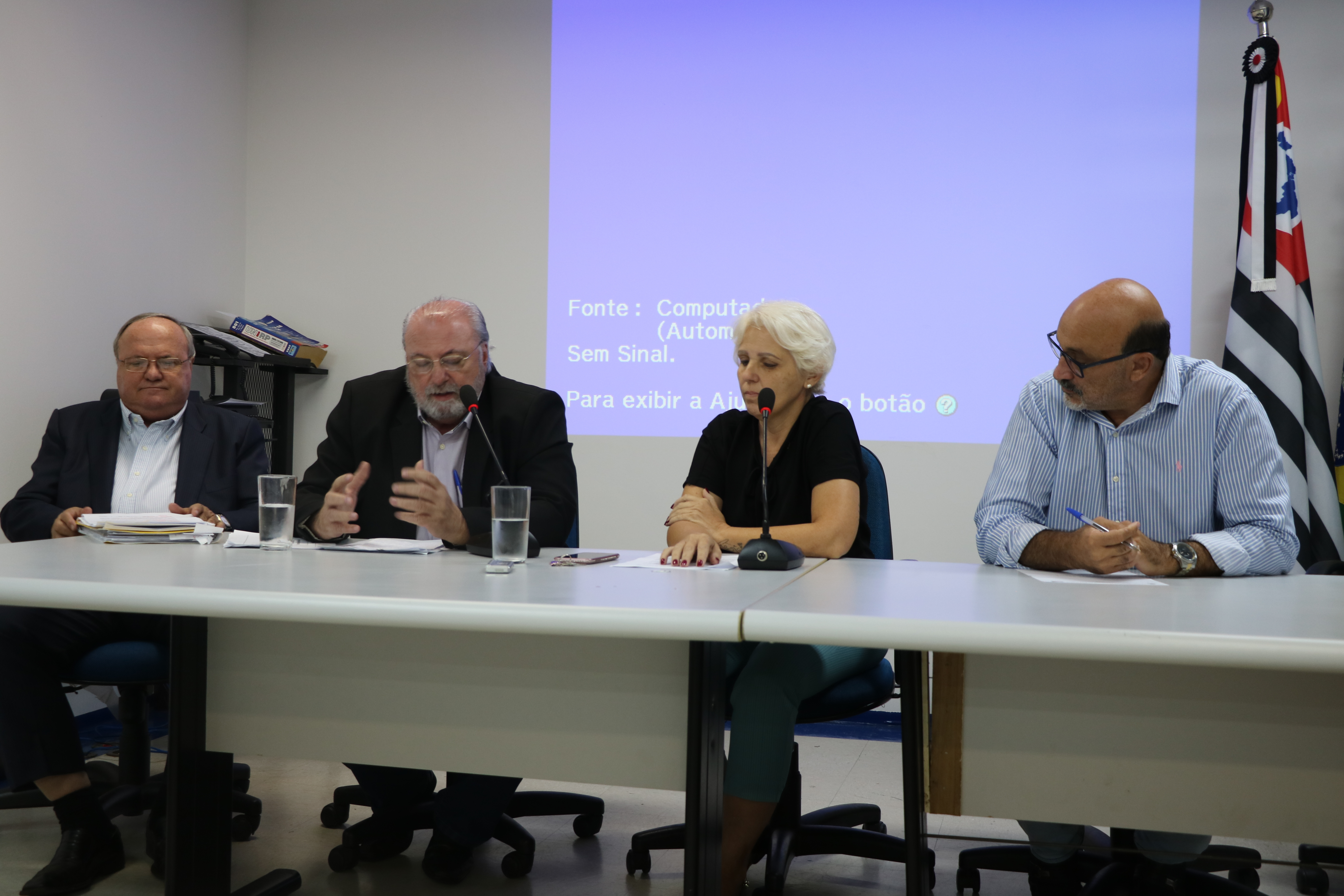 Vereadores ouvem explicações de secretário sobre convênio com ARCD