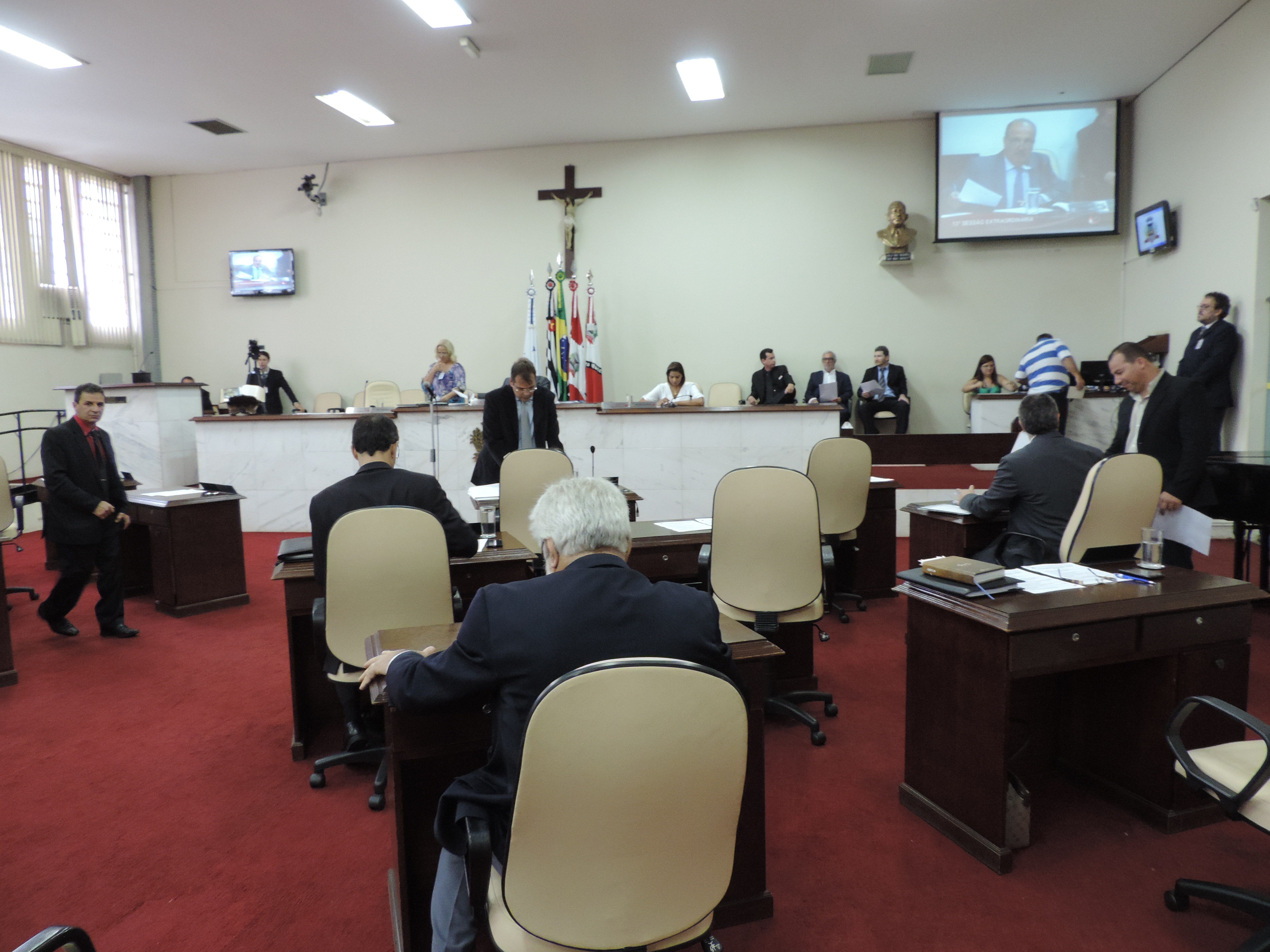 Votação de duas propostas foram adiadas