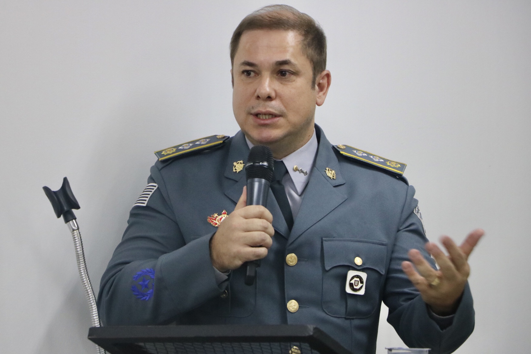 O comandante interino do 13º Grupamento de Bombeiros ocupou a tribuna para falar sobre o Dia do Bombeiro Brasileiro