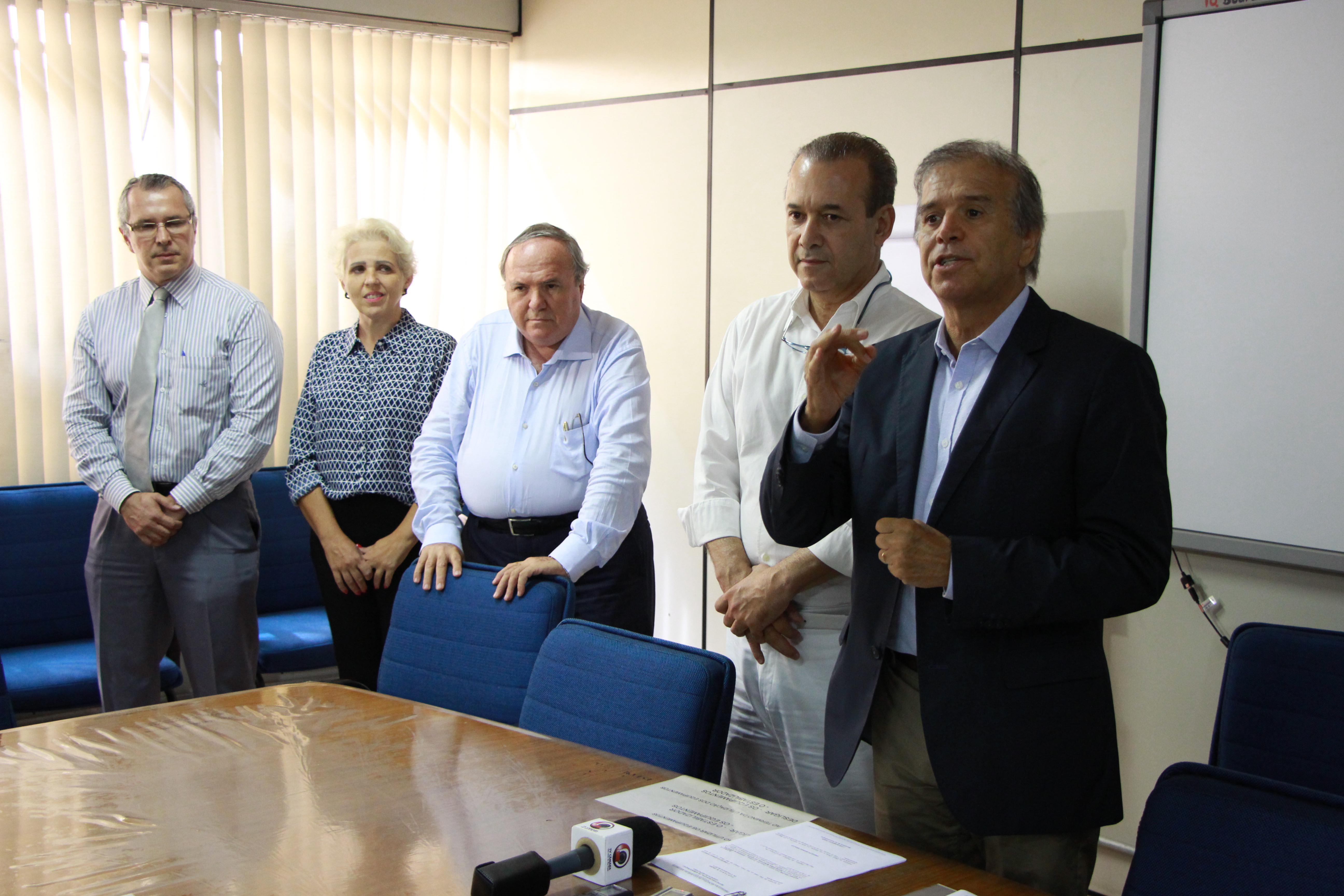 Vereadores acompanham nomeação de Eleuses como secretário de Saúde