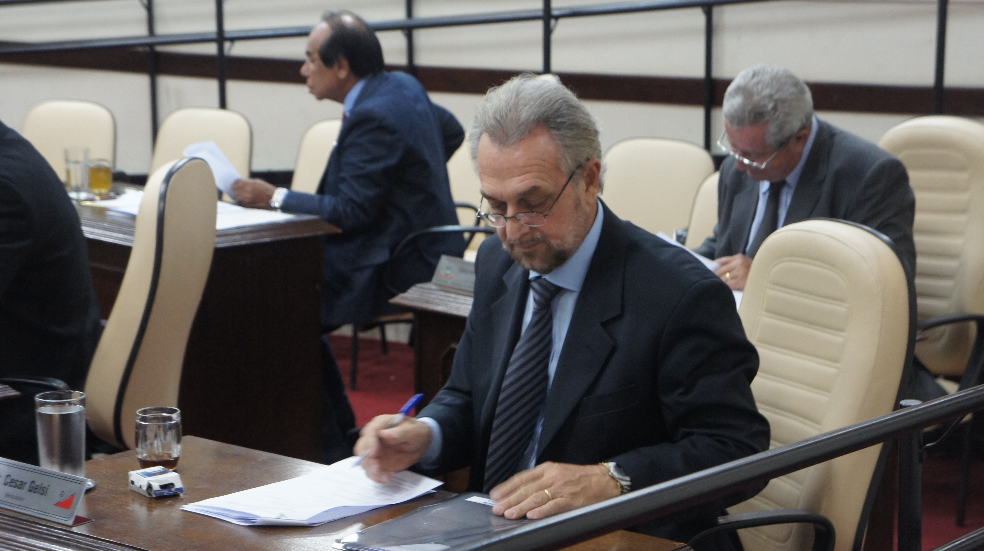 Foi aprovado o projeto do vereador César Gelsi, que entrou em Urgência Especial