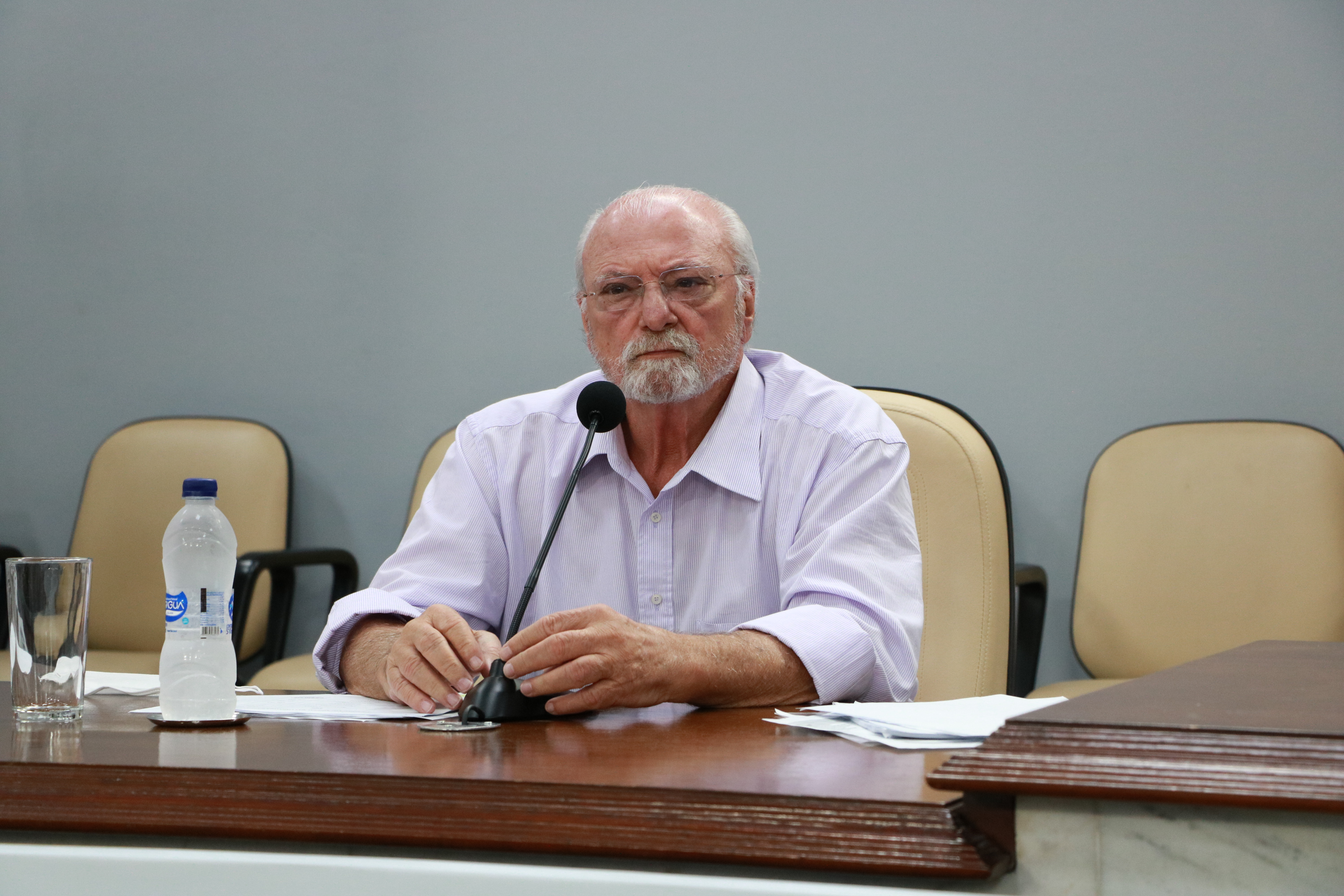 Borim admite superlotação de UPAs, mas nega responsabilidade: "Estamos construindo hospital com 80 leitos. Qual outra cidade está construindo hospital?"